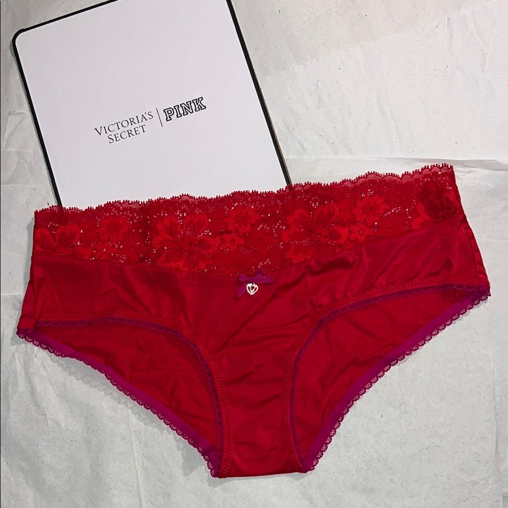 (M) Victoria’s Secret Hiphugger Mini Heart Lace Panty Body by Victoria